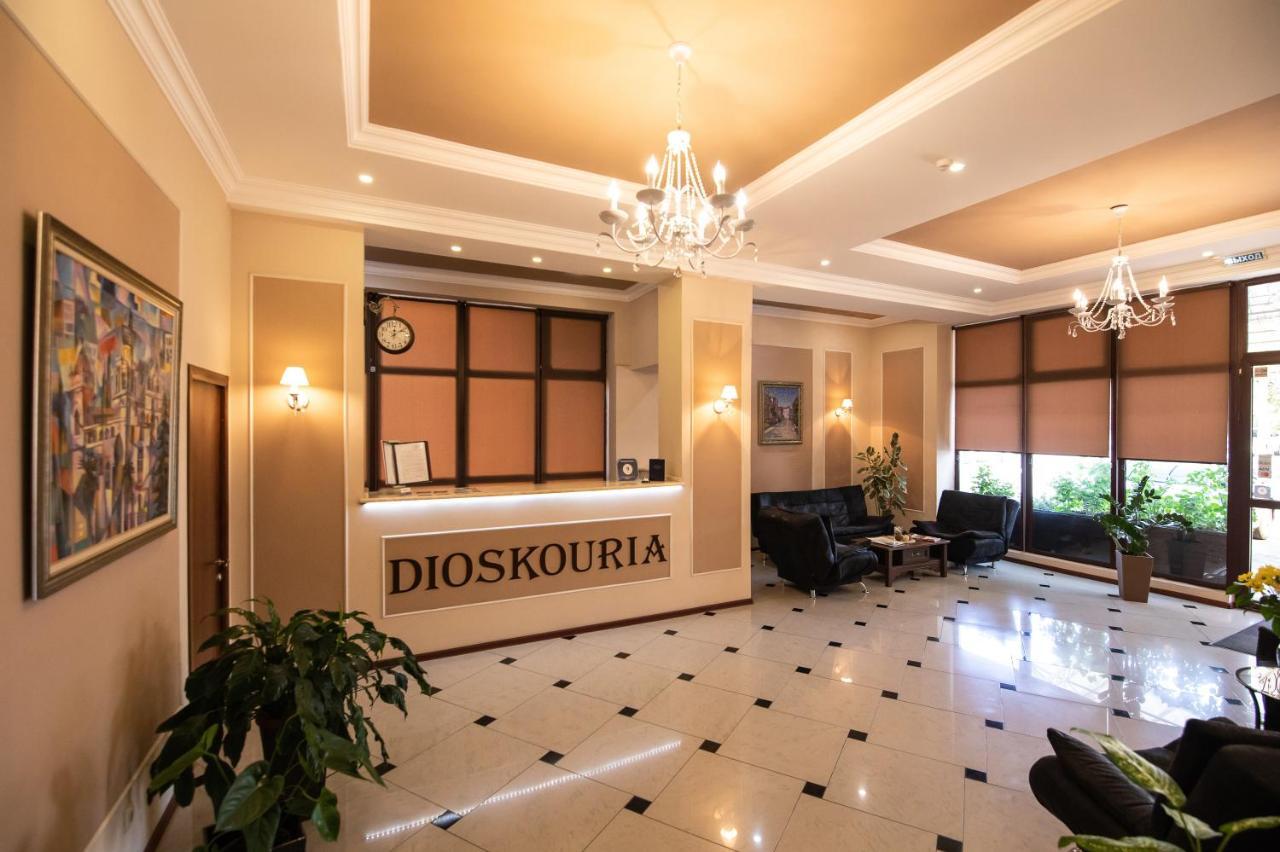 Dioskuria Hotel Sukhumi Eksteriør billede